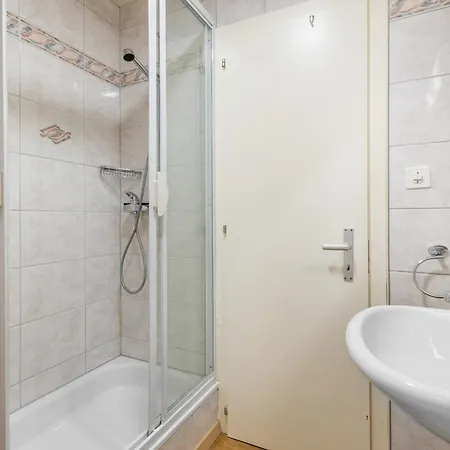 Les Platanes F1 - 6 Pers - Centre * Nendaz