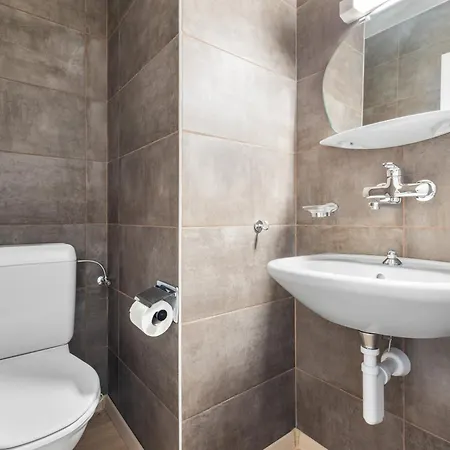 Les Platanes F1 - 6 Pers - Centre Apartment