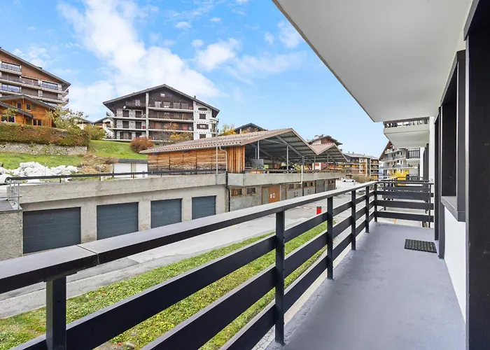 Les Platanes F1 - 6 Pers - Centre *